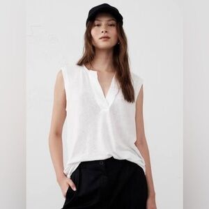 Banana Republic White Sleeveless V-Neck Top M NWT Never worn